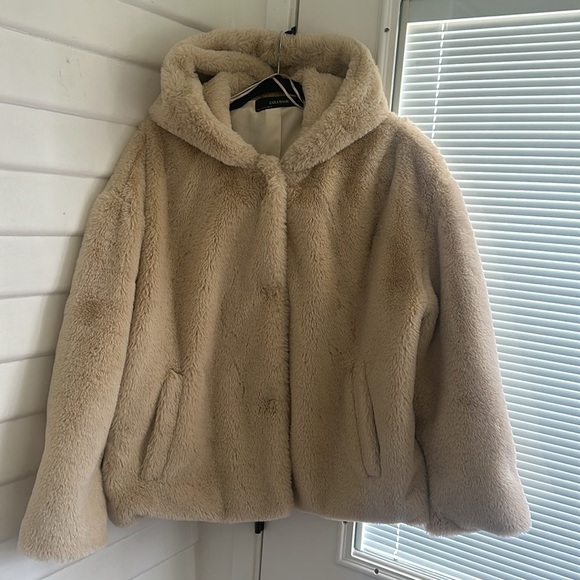 ZARA Basic Women's Hooded Teddy Faux Fur Plush Oversized Jacket - Picture 2 of 11